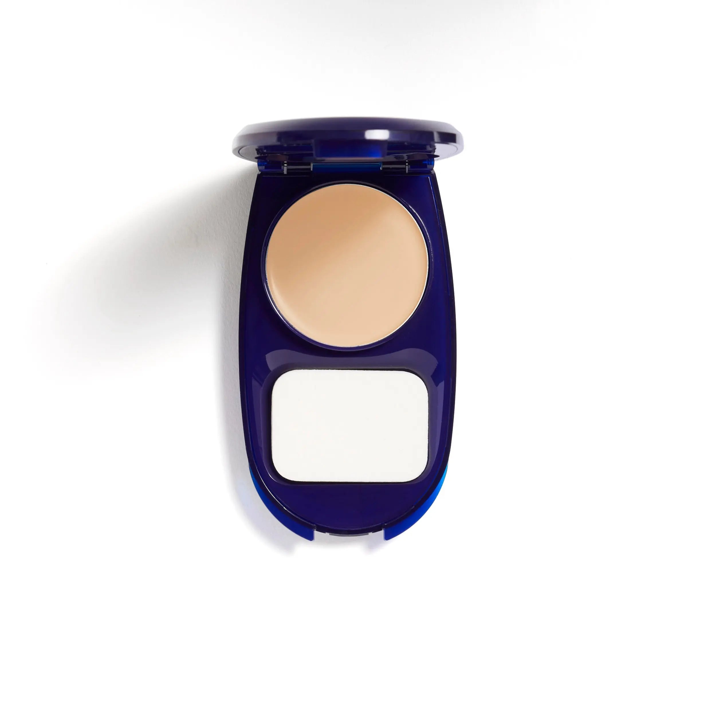 COVERGIRL AquaSmooth Compact Foundation Buff Beige 725